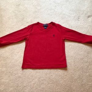V-neck long sleeve shirt